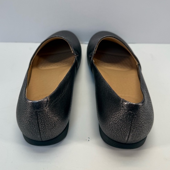 NWT Dansko Larisa women’s slip on Metallic pewter Flats size 6 - Picture 10 of 14